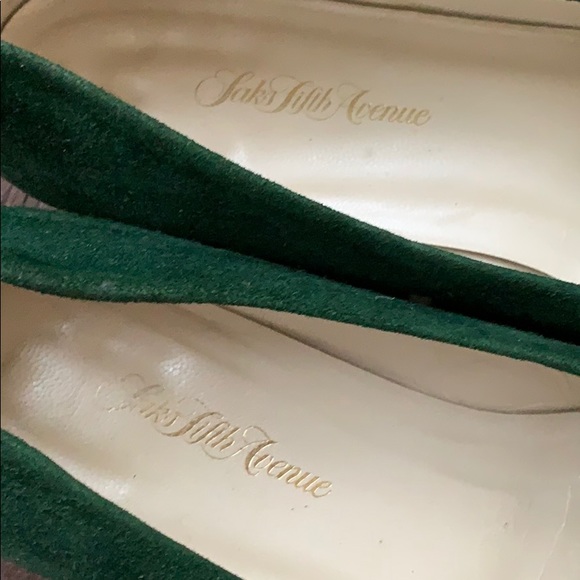SAKS FIFTH AVENUE emerald green suede flats 7 - Picture 11 of 13
